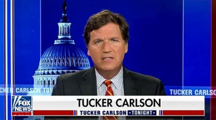 Is Tucker Carlson Left Handed? Fox News American TV Host Parents Details