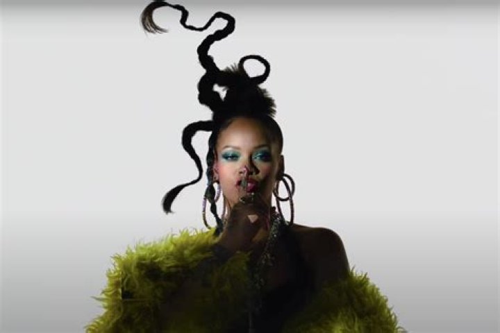 
Rihanna Confirms To Perform Super Bowl Halftime Show 